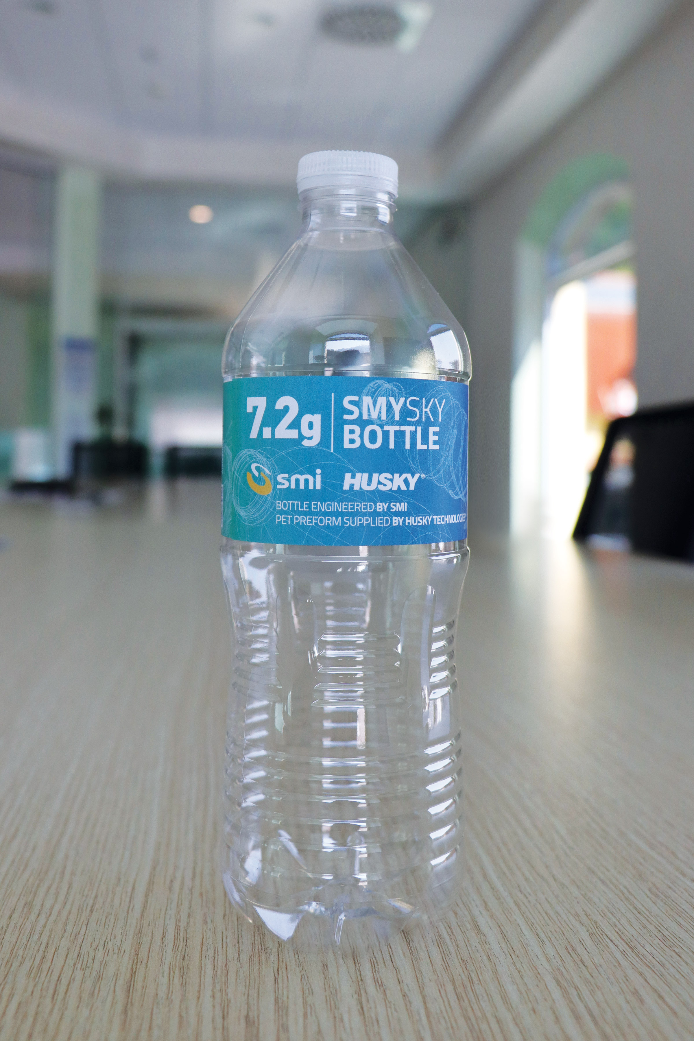 Nature plays an increasingly important role. SMI presents its Smy Sky lightweight bottle